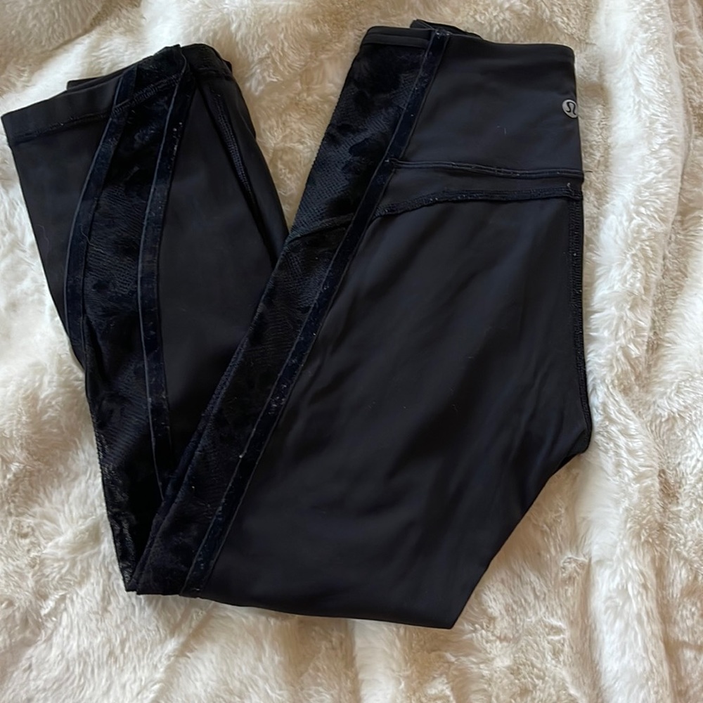 Lululemon black leggings